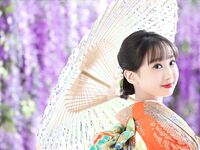 Kimono Girl