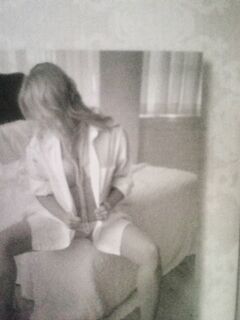 Blonde milf Charlie Gunn