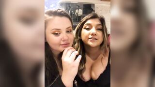 Lesbian Tit suck