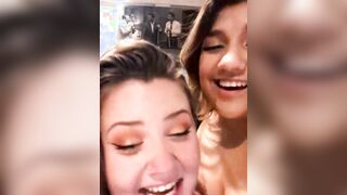 Lesbian Tit suck