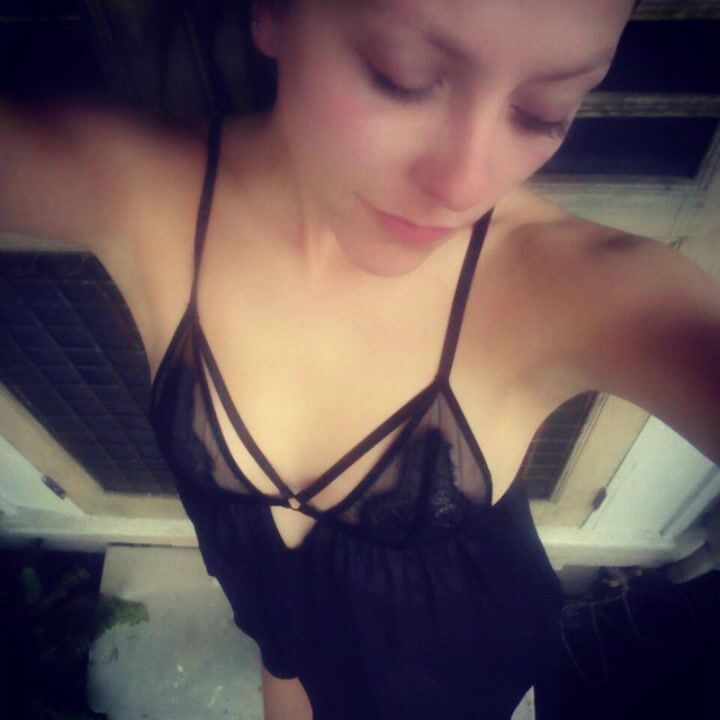 Teen EX Girlfriend leaked photo sets