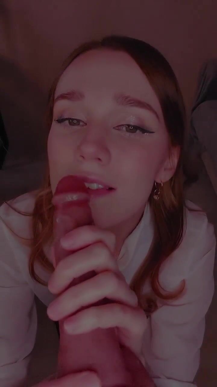 momoaliceplay - naughty secretary
