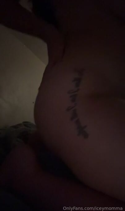 Jade Olson (Iceymama) showing off