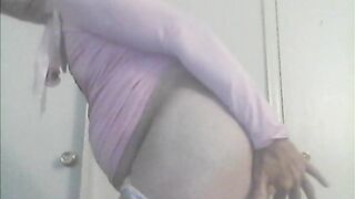 sissybabysidney sticks toothbrush in ass and then ... ew!