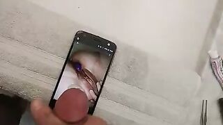 Cum tribute