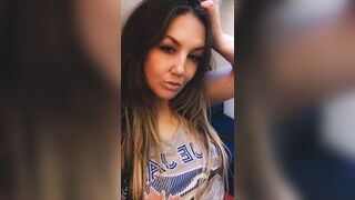 Breanna rubbing her pussy for all her fan’s YXE