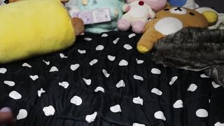 spread BBW masturbating