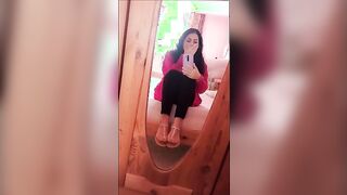 Ajda Karakoc from Gummersbach - Barefoot with Slippers