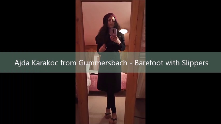 Ajda Karakoc from Gummersbach - Barefoot with Slippers