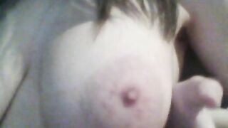 Carla wants to show her big boobs