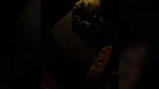 ma maraine sandra est timide mais elle aime montrer ses fesses