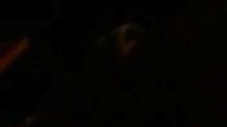 ma maraine sandra est timide mais elle aime montrer ses fesses