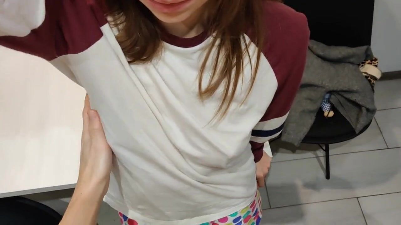 Kitchen Sex with Big-Ass Russian Teen Girlfriend