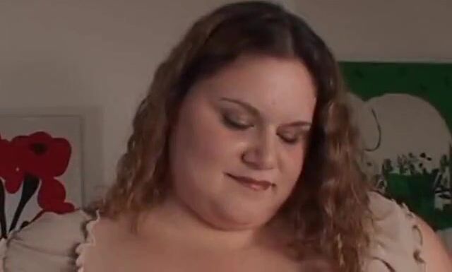 Gorda Solo: BBW Amateur with Big Tits Plays with Dildo