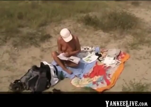 Beach Masturbation.avi