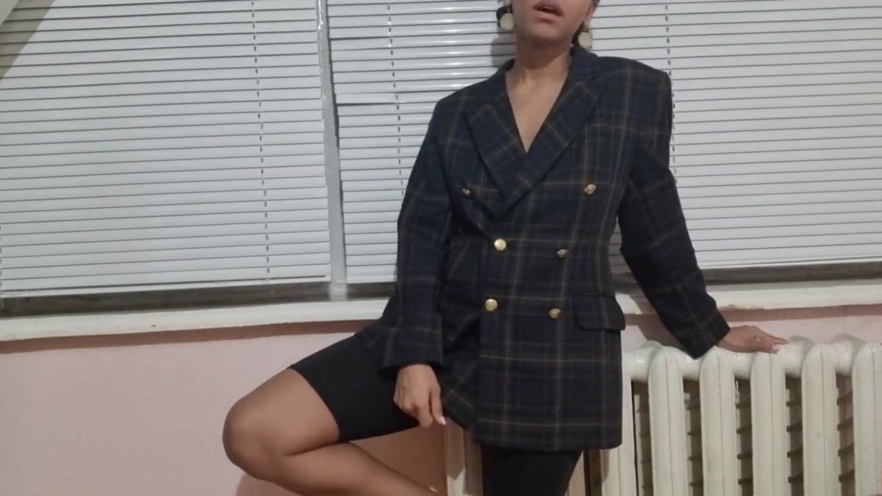 Ebony Teen with Big Tits Masturbates on Webcam