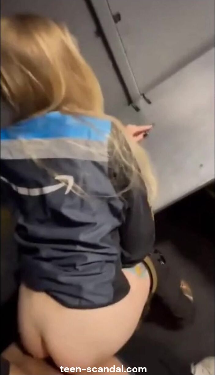 Amazon coworkers having quickie