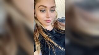 Tara Rodriguez sucking dick